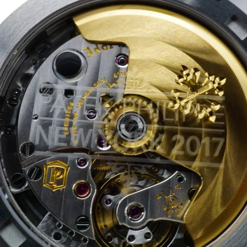 Patek Philippe Calatrava 5522A-001 Pilot - Image 3