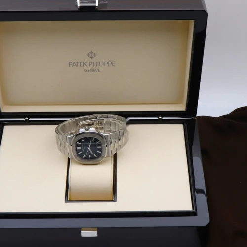New Patek Philippe Nautilus 5711/1A-010 - Image 2
