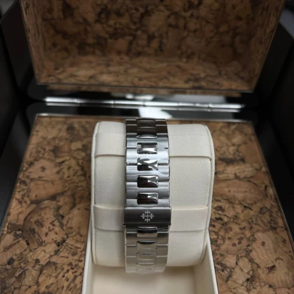Patek Philippe Nautilus 5711/1P 40th Anniversary - Image 3