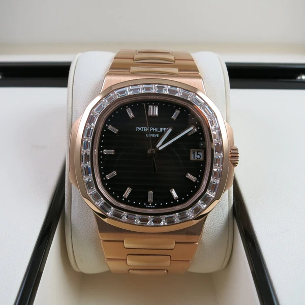 Patek Philippe Nautilus 5723/1R-010