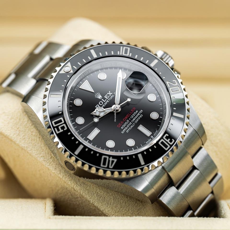 Rolex Sea Dweller 43 Oystersteel Red Letter Ref. 126600
